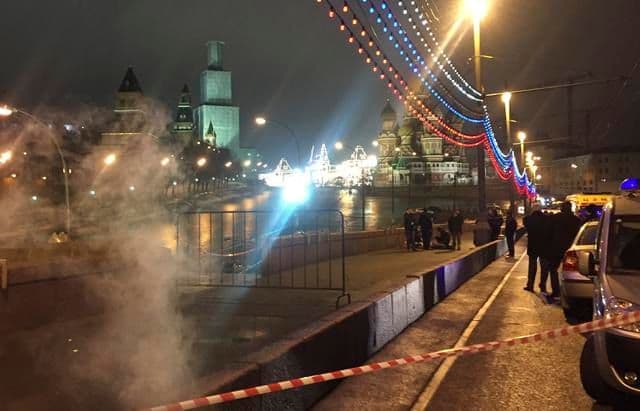 Osumnjičeni za ubistvo Njemcova se raznio granatom Osumnjičeni za ubistvo Njemcova se raznio granatom