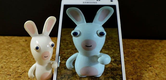 Ljudi žele deblje pametne telefone sa dugotrajnijim baterijama Ljudi žele deblje pametne telefone sa dugotrajnijim baterijama