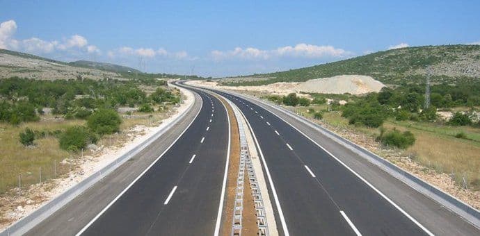 Uskoro uplata kredita za gradnju prioritetne dionice autoputa Uskoro uplata kredita za gradnju prioritetne dionice autoputa