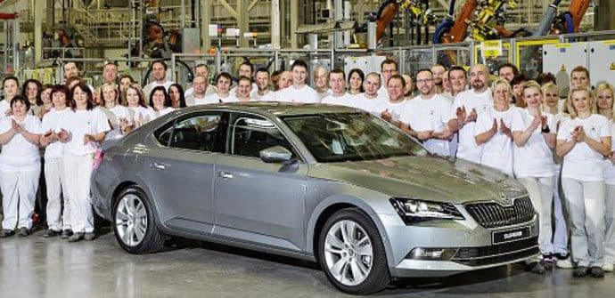 U Češkoj počela proizvodnja nove Škode Superb U Češkoj počela proizvodnja nove Škode Superb