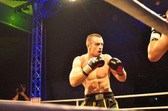 Krušić platio danak neiskustvu, Marjanović nokautom dobio meč! Krušić platio danak neiskustvu, Marjanović nokautom dobio meč!