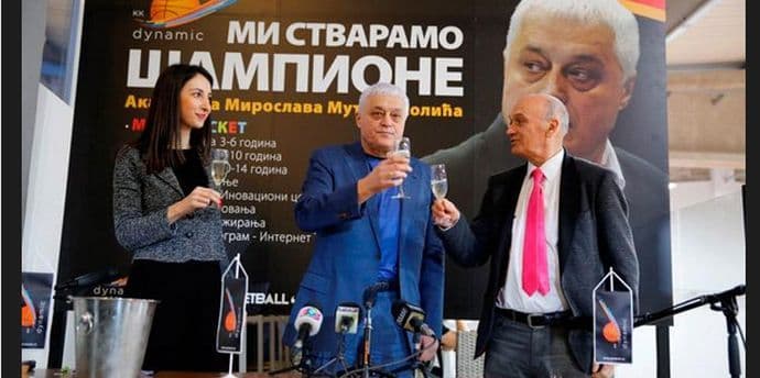 Muta Nikolić osnovao akademiju Muta Nikolić osnovao akademiju