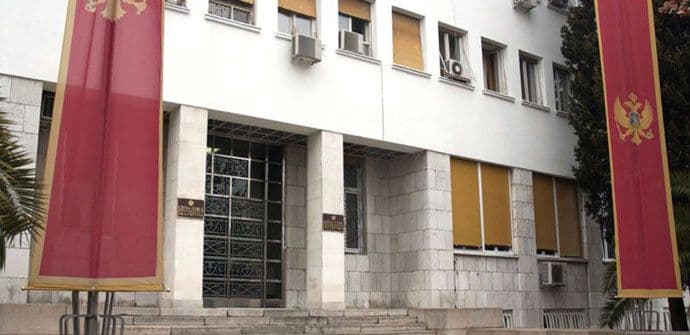 Učesnici MiMUN konferencije sjutra u parlamentu Učesnici MiMUN konferencije sjutra u parlamentu