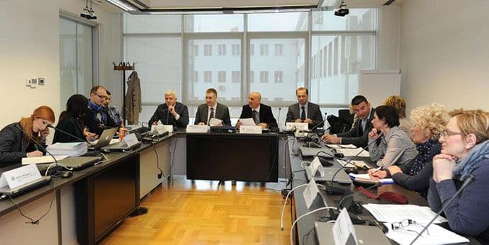 Institucije da blagovremeno odgovaraju na upite svih medija Institucije da blagovremeno odgovaraju na upite svih medija