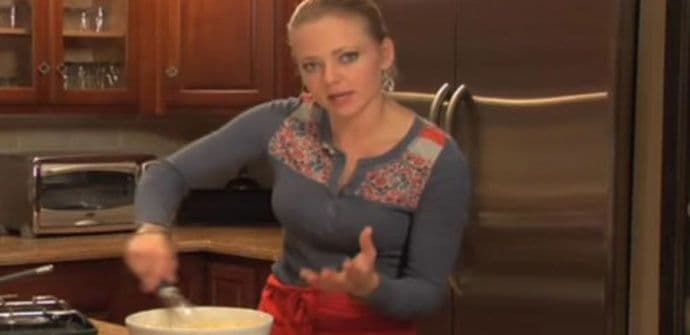 Glumica ubijena u petom mjesecu trudnoće Glumica ubijena u petom mjesecu trudnoće