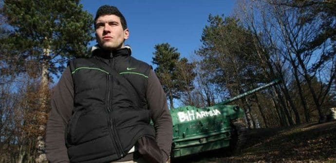 Bosanac traži oca, vojnika koji mu je silovao majku tokom rata Bosanac traži oca, vojnika koji mu je silovao majku tokom rata