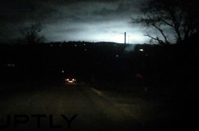 Misteriozna svjetlost obasjala nebo nad Rusijom (VIDEO) Misteriozna svjetlost obasjala nebo nad Rusijom (VIDEO)