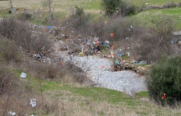 FOTO: Do kad će Ribnica biti ogledalo opšte nekulture? FOTO: Do kad će Ribnica biti ogledalo opšte nekulture?