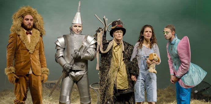 Štićenici Doma "Mladost" posebni gosti Gradskog pozorišta za Dan pozorišta za djecu i mlade Štićenici Doma "Mladost" posebni gosti Gradskog pozorišta za Dan pozorišta za djecu i mlade