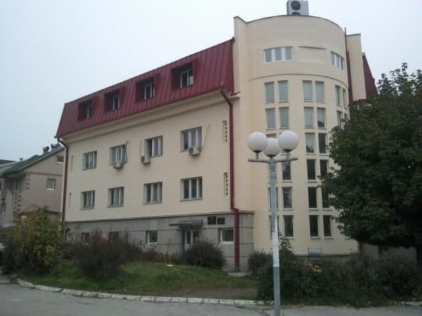 Identifikovan napadač na novinarke “Blic Crna Gora” i “Pobjede” Identifikovan napadač na novinarke “Blic Crna Gora” i “Pobjede”