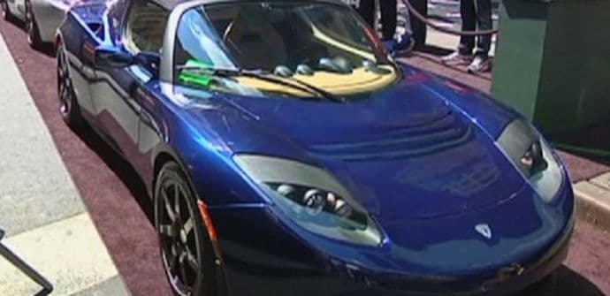 Teslini automobili uskoro će sami voziti Teslini automobili uskoro će sami voziti