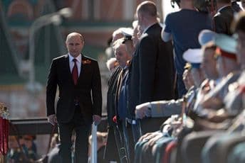Zapad bojkotuje Putina i paradu