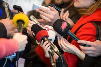 Zbog vrijeđanja novinarki Kotoranin kažnjen 180 eura Zbog vrijeđanja novinarki Kotoranin kažnjen 180 eura