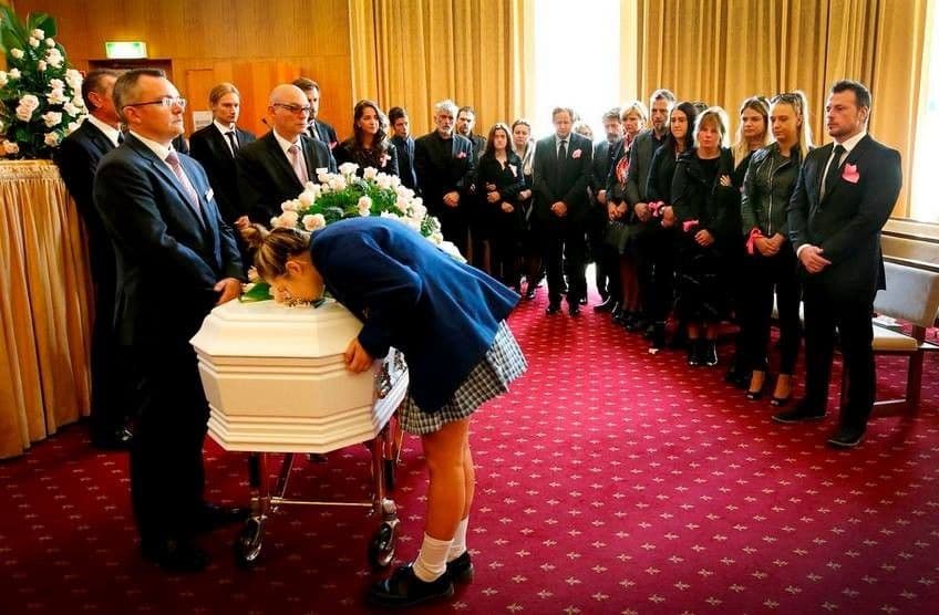 Maša Vukotić ispraćena u suzama Maša Vukotić ispraćena u suzama