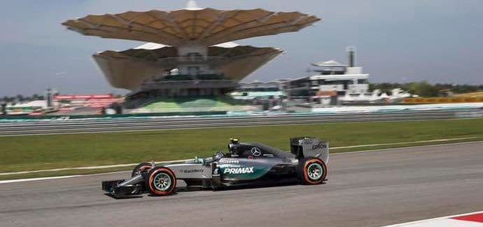 VN Kine: Hamiltonu pol pozicija VN Kine: Hamiltonu pol pozicija