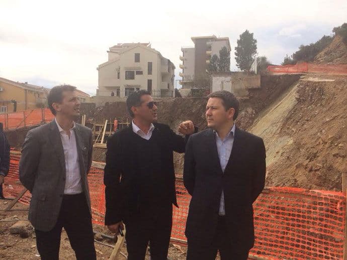 Bošković obišao gradilište u Budvi: Stanovi za prosvjetare i u Novom, Kotoru, Cetinju i Danilovgradu Bošković obišao gradilište u Budvi: Stanovi za prosvjetare i u Novom, Kotoru, Cetinju i Danilovgradu