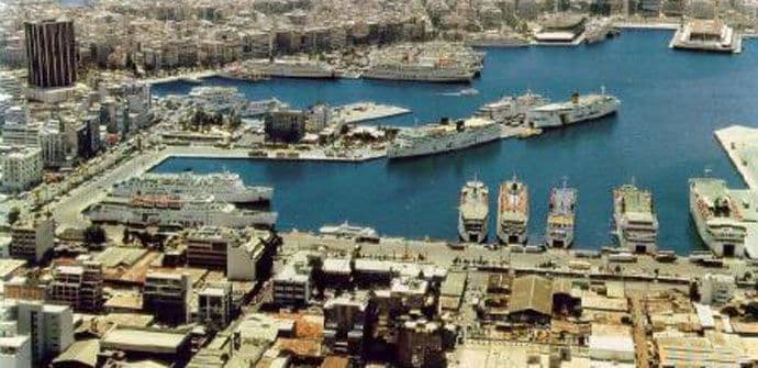 Grci ipak prodaju luku Pirej Grci ipak prodaju luku Pirej