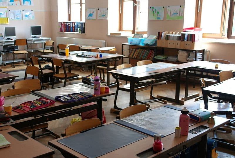 Upis u osnovne škole počinje sjutra Upis u osnovne škole počinje sjutra