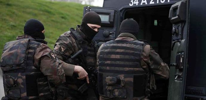 Istanbul: Otmičari mrtvi, tužilac podlegao povredama Istanbul: Otmičari mrtvi, tužilac podlegao povredama