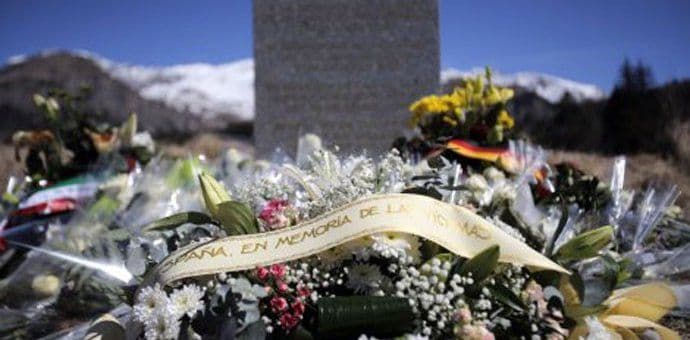 Francuska: Tijela svih putnika uklonjena sa mjesta nesreće Francuska: Tijela svih putnika uklonjena sa mjesta nesreće