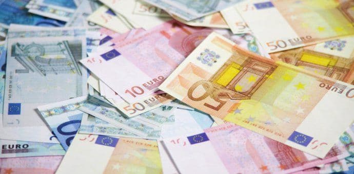 Prošle godine država vratila 590 miliona eura duga Prošle godine država vratila 590 miliona eura duga