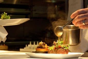 Jedna cijena za strance, druga za domaće posjetioce Jedna cijena za strance, druga za domaće posjetioce