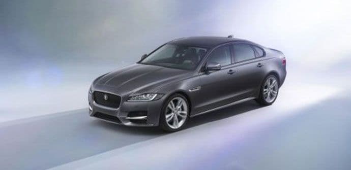 Novi "jaguar XF" lakši i moderniji Novi "jaguar XF" lakši i moderniji