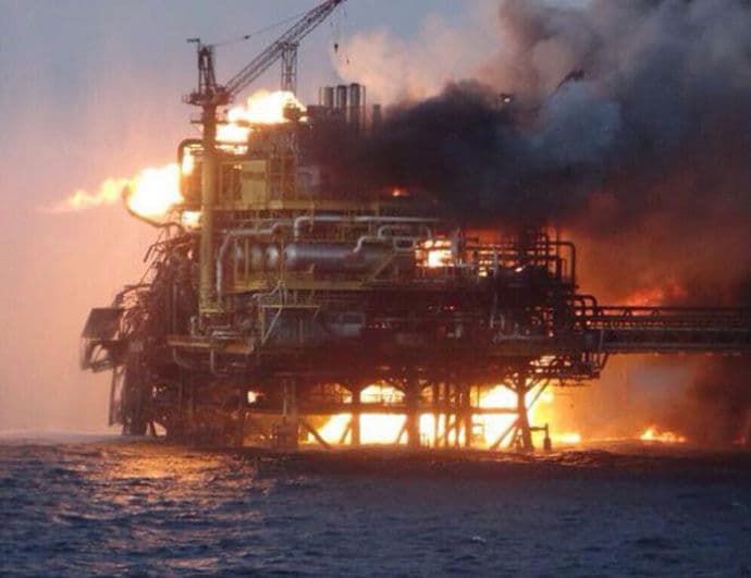 Meksički zaliv: Požar na platformi, 45 povrijeđenih Meksički zaliv: Požar na platformi, 45 povrijeđenih
