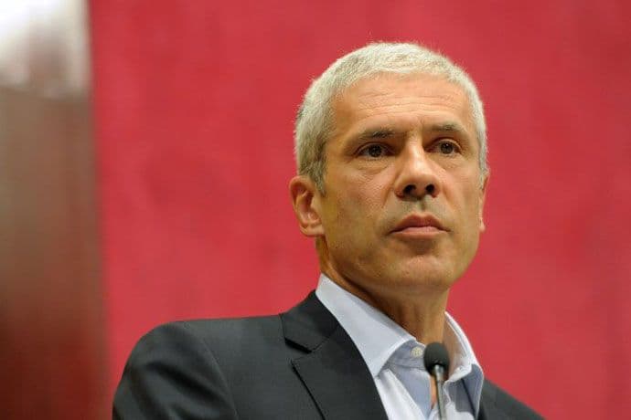 Tadić: Srbija da razmotri NATO Tadić: Srbija da razmotri NATO