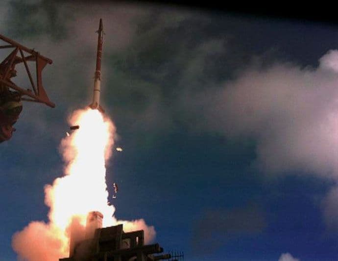 Izrael testirao "Davidovu praćku" Izrael testirao "Davidovu praćku"