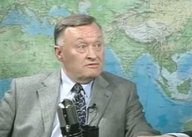 Bivši službenik KGB: Putin nadgledao ratne zločine u Čečeniji Bivši službenik KGB: Putin nadgledao ratne zločine u Čečeniji