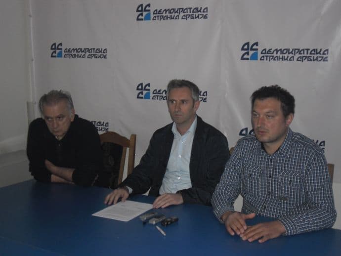 SL i DSS: Puna podrška Srbima na Kosovu, protivimo se ulasku u EU   SL i DSS: Puna podrška Srbima na Kosovu, protivimo se ulasku u EU