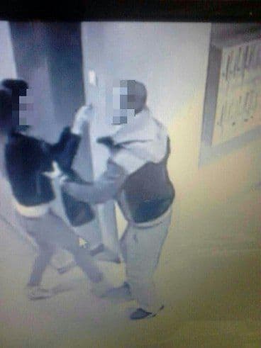 Potraga za naoružanim mladićem koji napada djevojke Potraga za naoružanim mladićem koji napada djevojke