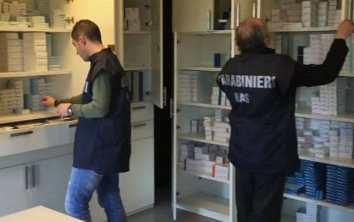 ITALIJA: Skandal sa kradenim ljekovima protiv tumora, završavali i u Crnoj Gori?    ITALIJA: Skandal sa kradenim ljekovima protiv tumora, završavali i u Crnoj Gori?