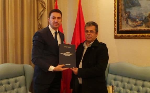 Cetinje: Metroparking donirao Studiju sistema naplate i kontrole parkiranja Cetinje: Metroparking donirao Studiju sistema naplate i kontrole parkiranja