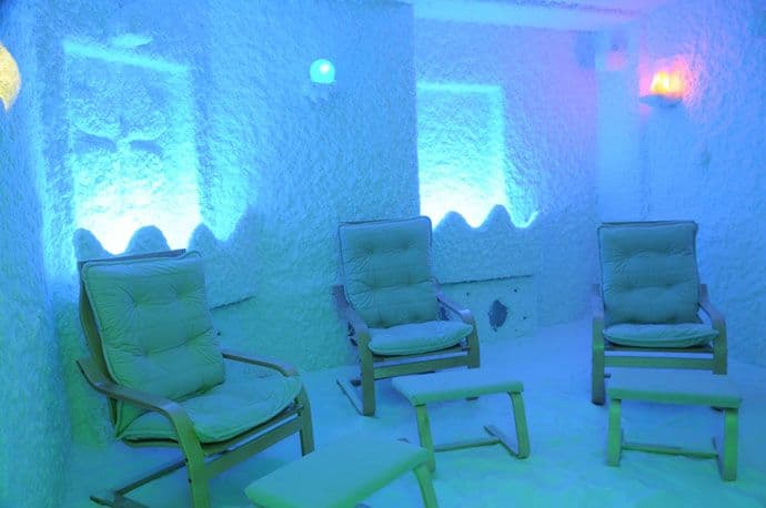 Sve više Podgoričana u slanoj sobi Sve više Podgoričana u slanoj sobi