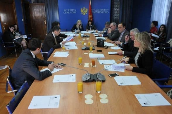 MUP formira kol centar za informacije o biračkom spisku MUP formira kol centar za informacije o biračkom spisku