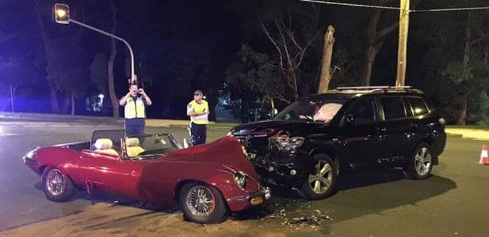 U saobraćajnoj nesreći razbijen „najljepši auto ikad proizveden“ U saobraćajnoj nesreći razbijen „najljepši auto ikad proizveden“