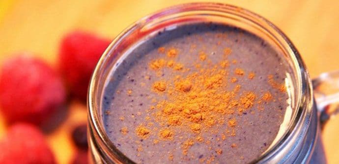 Ukusni smoothie od bobičastog voća Ukusni smoothie od bobičastog voća