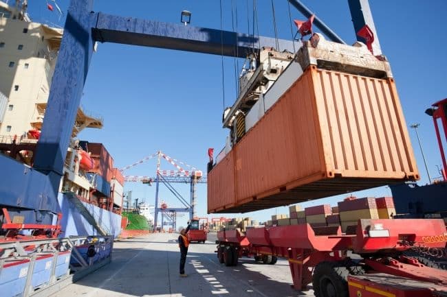 Rusija smanjila uvoz skoro 36 odsto Rusija smanjila uvoz skoro 36 odsto