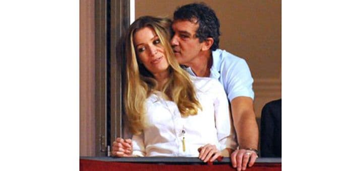 LJUBAV U VAZDUHU Banderas se zbog nje ponaša kao tinejdžer LJUBAV U VAZDUHU Banderas se zbog nje ponaša kao tinejdžer