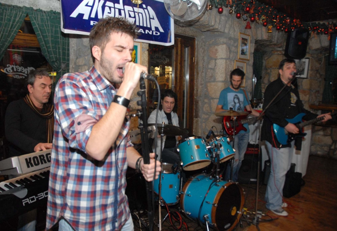 GRAD JE ŠIROK KAO MORE: Poslušajte Akademiu i Himnu Baru GRAD JE ŠIROK KAO MORE: Poslušajte Akademiu i Himnu Baru