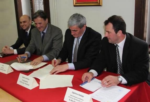 FDES stipendira maturante iz Rožaja FDES stipendira maturante iz Rožaja