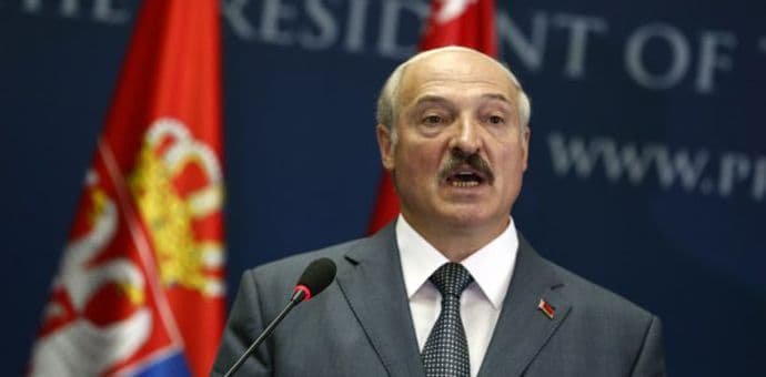 Lukašenko uveo porez: Ko ne radi, plaća 300 eura Lukašenko uveo porez: Ko ne radi, plaća 300 eura