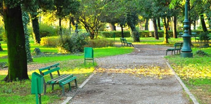 Vujošević: Više od 14.000 eura štete zbog uništavanja mobilijara u Glavnom gradu Vujošević: Više od 14.000 eura štete zbog uništavanja mobilijara u Glavnom gradu