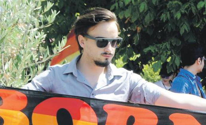 Homofobični ispadi na Milivojevića dok je bio u društvu poslanice EP Homofobični ispadi na Milivojevića dok je bio u društvu poslanice EP