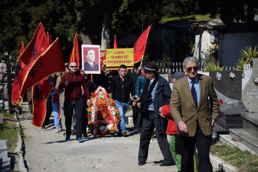Obilježena 30. godišnjica smrti Envera Hodže Obilježena 30. godišnjica smrti Envera Hodže