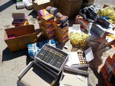 Carinici i policajci otkrili robu vrijednu 37.000 eura; dva lica lišena slobode Carinici i policajci otkrili robu vrijednu 37.000 eura; dva lica lišena slobode