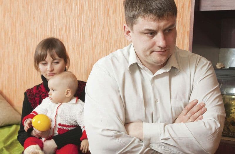 Dvije trećine očeva ne plaća alimentaciju Dvije trećine očeva ne plaća alimentaciju