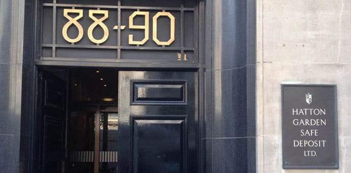 "Panteri" opet u akciji: Milionski plijen odnešen u kantama za smeće "Panteri" opet u akciji: Milionski plijen odnešen u kantama za smeće